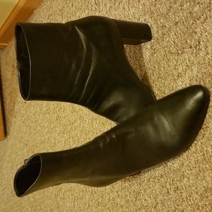 Yves Saint Laurent Black Leather Ankle Booties